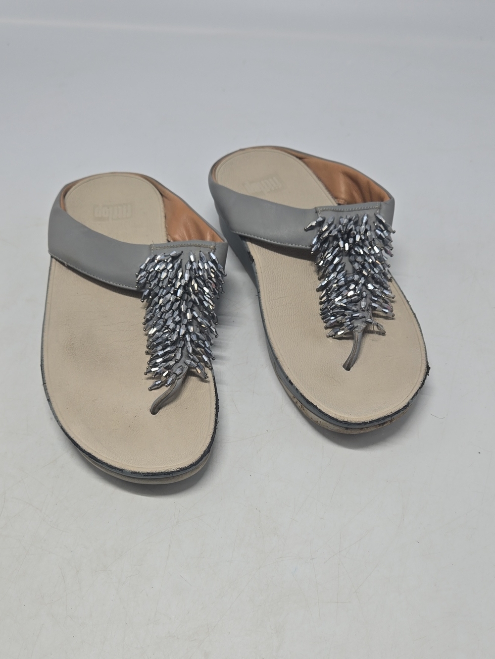 FitFlop Embellished Gray Toe-Post Sandals 10